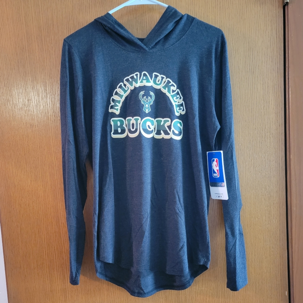 Milwaukee Bucks Hooded Long-sleeve